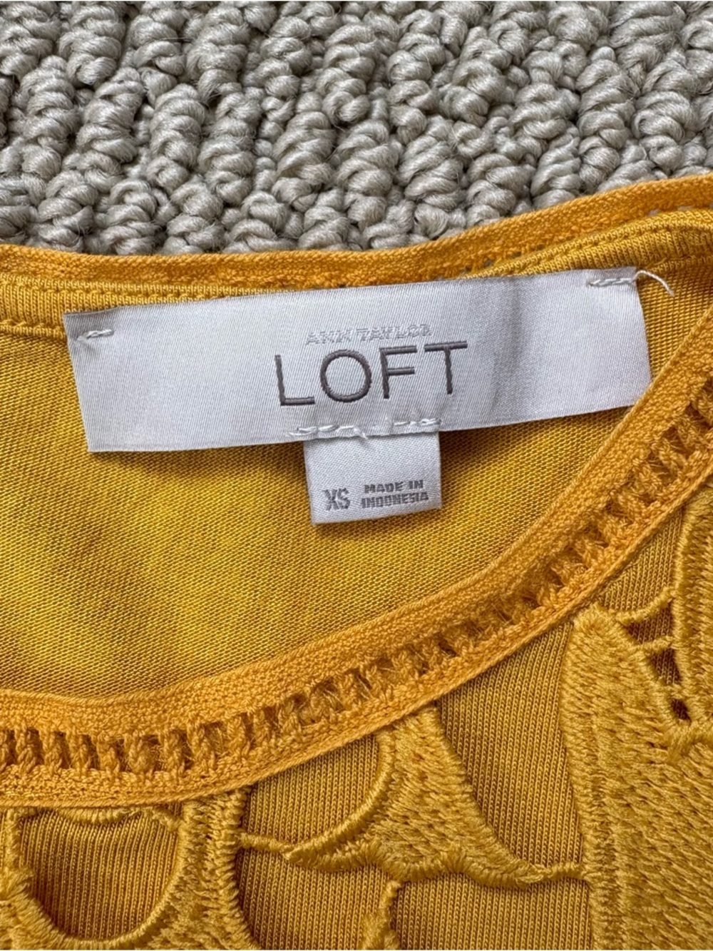 Loft Lace Tank - Picture 3 of 4